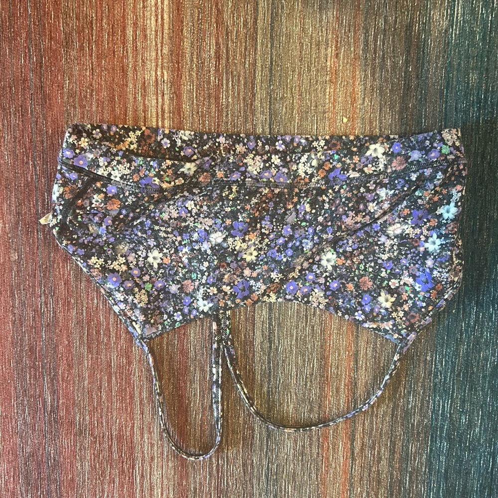 Lululemon flow y flower burst multi